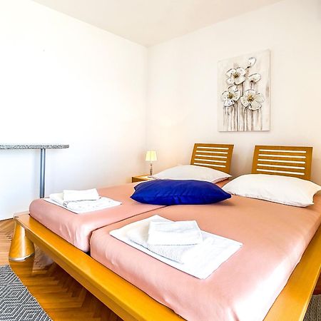 Zimmer - Room - Magdalena Senj  Luaran gambar